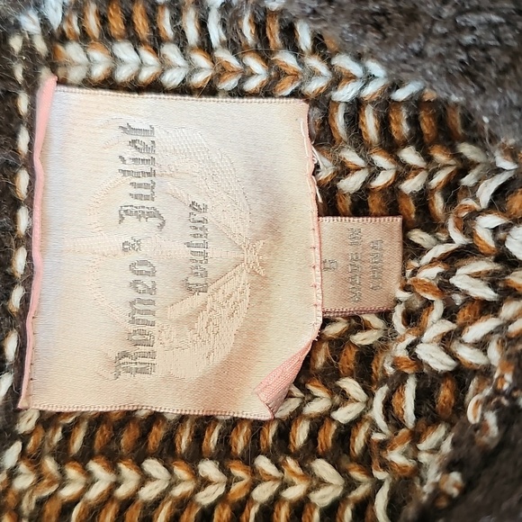 Romeo & Juliet Couture Retro Chunky Knit Sweater Dress, Small - Picture 11 of 16